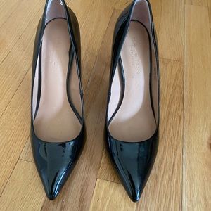 Halston heritage black heels
